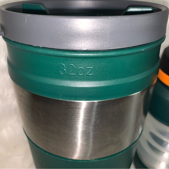 Stanley Utilty XL Travel Cup & Stanley Collapsible Bottle Bundle - Picture 5 of 8